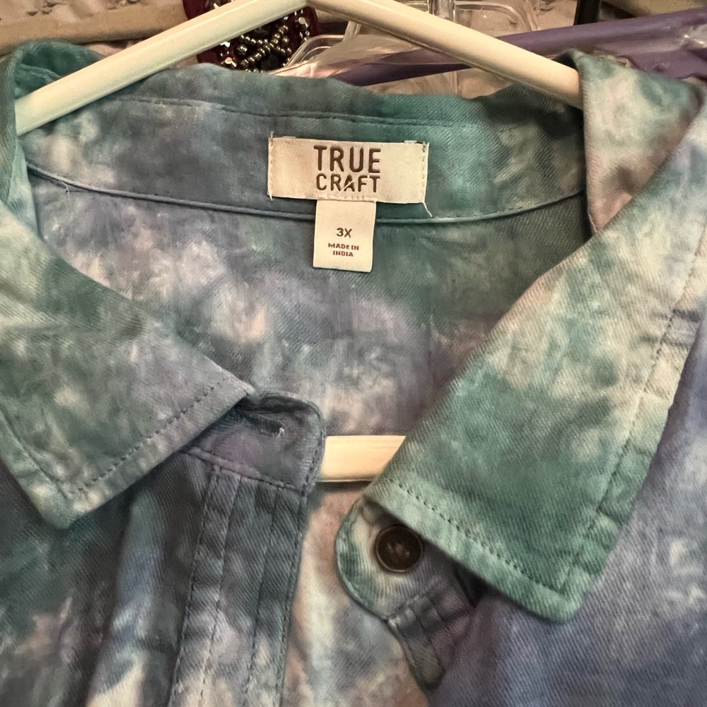 True craft 3x blue button down